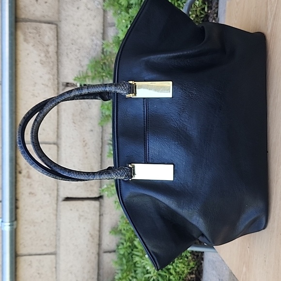 Neiman Marcus Black Handbag with Snakeskin embossed handles - Picture 3 of 15